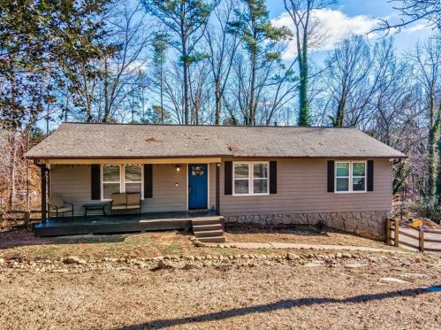 694 Ridge Rd, Holly Springs, GA 30114-8945