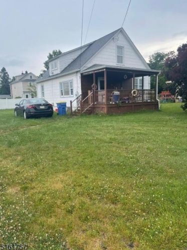 55 John Pl, Manville, NJ 08835-2217