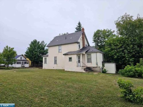 308 2nd St, Chisholm, MN 55719-1502