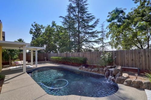 9036 Paso Robles Way, Elk Grove, CA 95758-6133