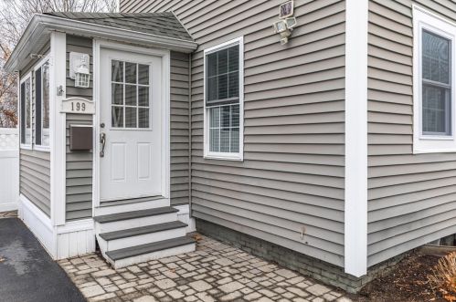 199 Mcdonough St, Portsmouth, NH 03801-3953