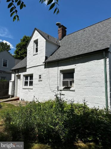 9504 Garwood St, Silver Spring, MD 20901-2938