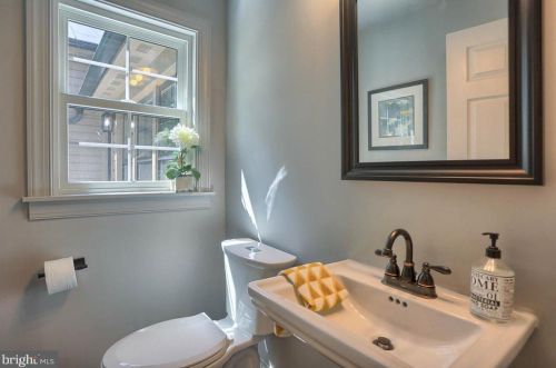 1604 Pine Rd, Carlisle PA  17015-9324 exterior