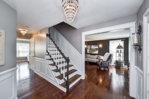 137 Fernwood Ln, Hanover Park, IL 60108-2524