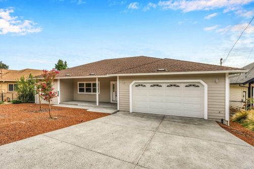 18733 Hidden Valley Rd, Middletown, CA 95467-8057