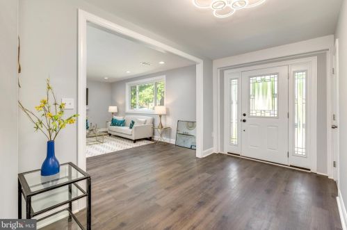 9802 Cherry Tree Ln, Silver Spring, MD 20901-2732