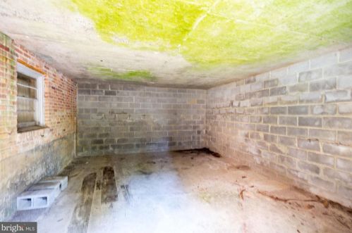 7301 Lackawanna Dr, Springfield VA  22150-4418 exterior