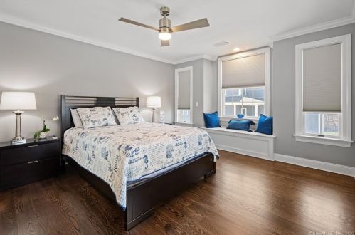 2 Sea Breeze Ave, Niantic CT  06357-3415 exterior