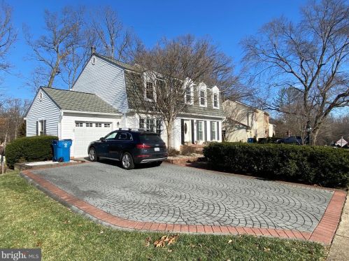 9112 Bramble Pl, Annandale, VA 22003-4014
