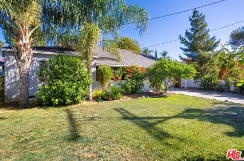 6918 Cedros Ave, Van Nuys, CA 91405-3848