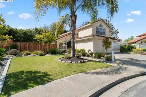 1051 Montclair Ct, Livermore, CA 94550-7018