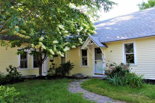 71 Main St, Chichester, NH 03258-6509