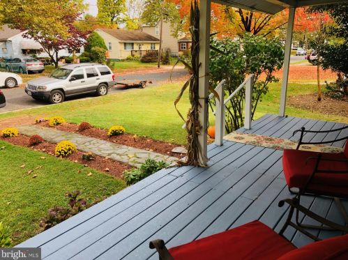 305 Berkley Ave, Palmyra, NJ 08065-1527