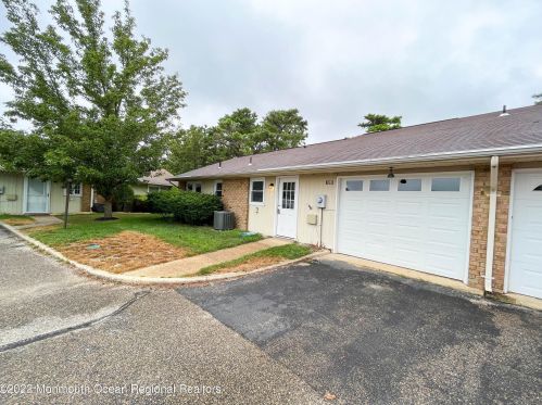 12 Yorkshire Ct, Lakehurst NJ  08759-4537 exterior