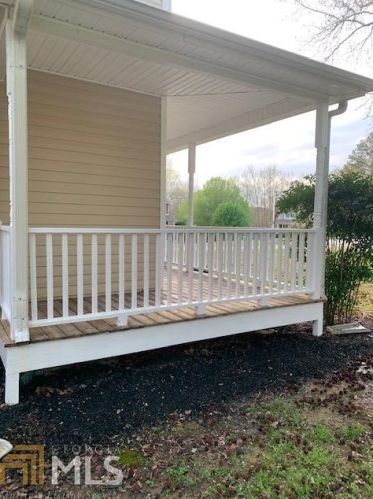 1305 Kathryn Ct, Stockbridge GA 30281-6736 exterior