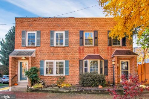 103 Hanna St, Harrisburg, PA 17104-1633