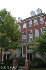 1964 Crescent Park Dr, Herndon VA  20190-3288 exterior
