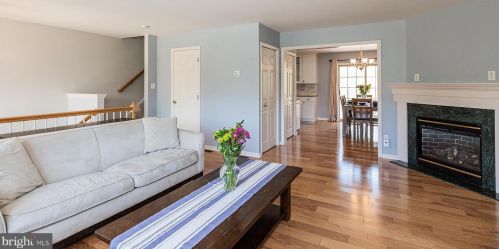 673 Royal Vw Dr, Lancaster PA  17601-2873 exterior