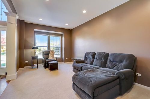 1199 Blue Heron Cir, Antioch, IL 60002-6403
