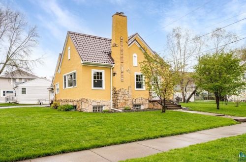 105 7th St, Scanlon MN  55720-1802 exterior