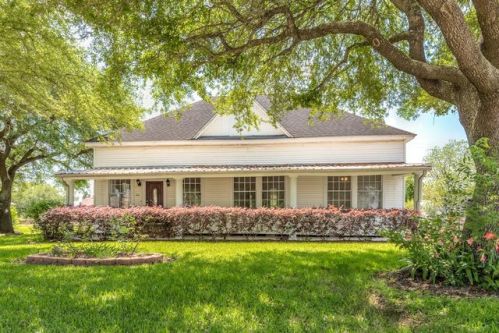 414 Present St, Stafford, TX 77477-6212