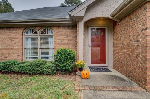 100 Riverbend Dr, Porterdale, GA 30014-1659