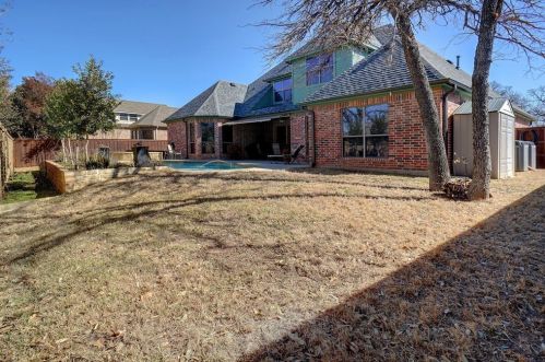 7909 Country Oak Dr, Fort Worth TX  76182-8944 exterior
