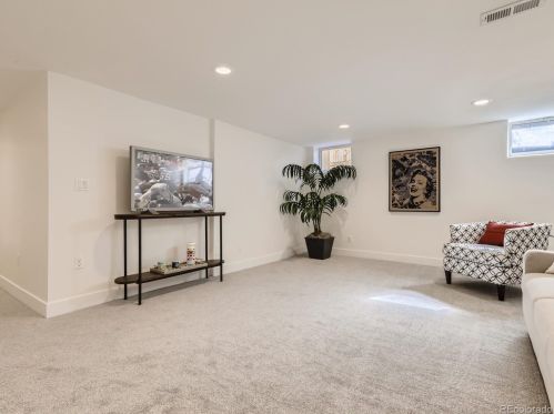 1760 Krameria St, Denver CO  80220-1555 exterior