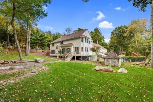 35 Mallard Dr, Hackettstown NJ  07840-2821 exterior