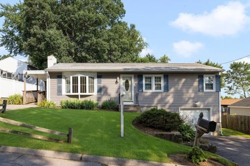 19 Morton Ave, Providence, RI 02919-2080