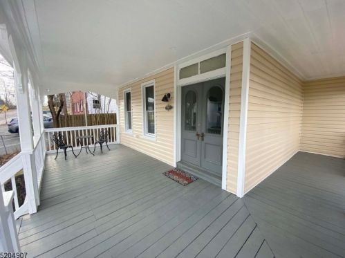 9 Brighton Ave, Andover, NJ 07821-4543