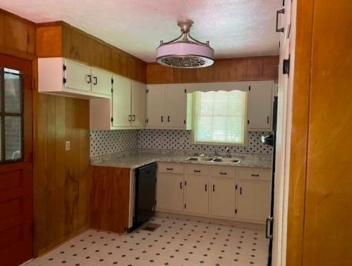 4898 Highway 155, Stockbridge GA  30281-2324 exterior