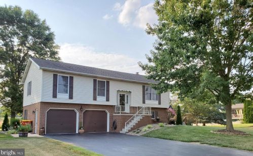 9620 Cafoxa Dr, Williamsport, MD 21795-4004