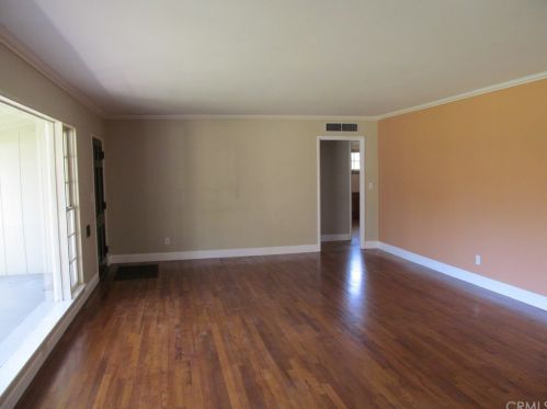 304 California Ave, Madera, CA 93637-3020