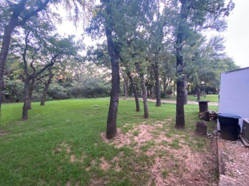 6005 Autumn Hills Dr, Fort Worth TX  76140-9695 exterior