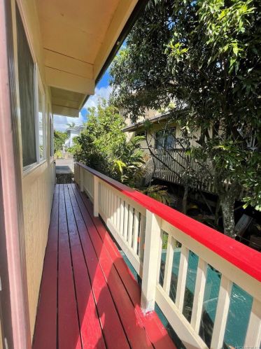 621 Ihe St, Honolulu HI  96817-2240 exterior