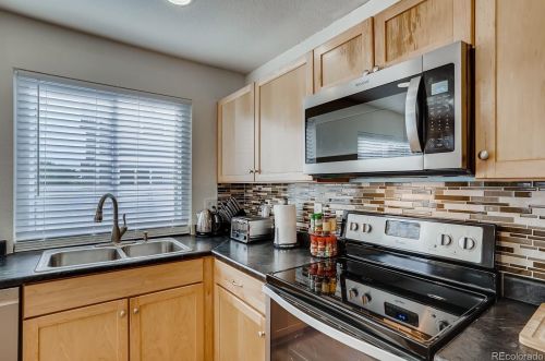 5567 Halifax St, Denver, CO 80249-7561