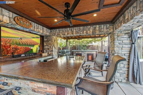 541 Egret Rd, Livermore, CA 94551-6104