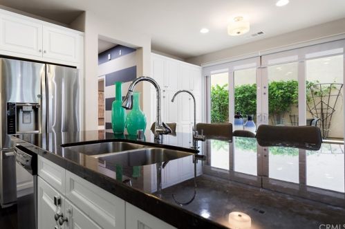 129 Pathway, Irvine CA  92618-8846 exterior