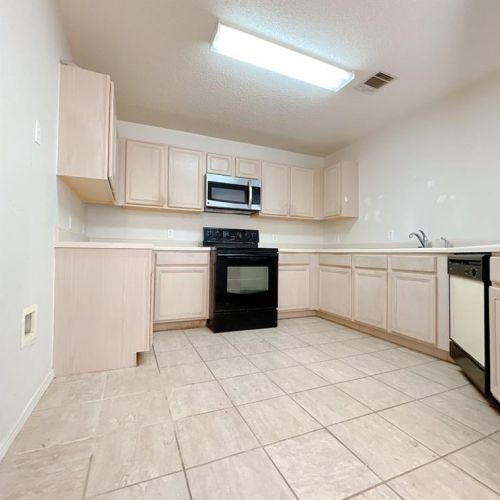 9501 Dalewood Dr, Austin TX  78729-3663 exterior