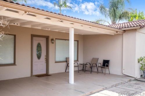 2523 Circle Dr, Escondido, CA 92029-6615