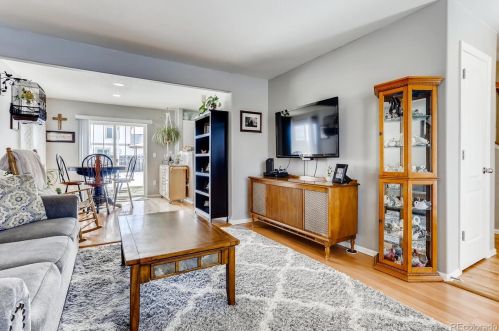 25834 Maple Dr, Aurora CO 80018-4597 exterior