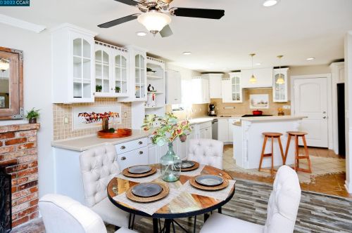 1294 New York Dr, Concord CA  94521-4617 exterior