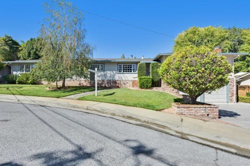 2726 Debbie Ct, San Carlos, CA 94070-4324