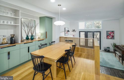 637 Lombard St, Philadelphia PA  19147-1416 exterior