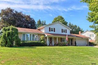 260 Rhonda Dr, York, PA 17408-6115