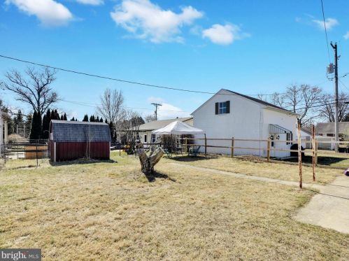 112 Fame Ave, Hanover PA 17331-1585 exterior