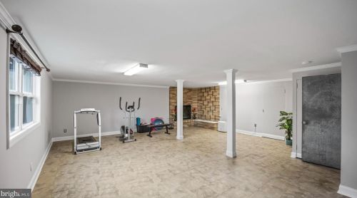 13 Rosalind Dr, Trenton NJ  08648-3245 exterior