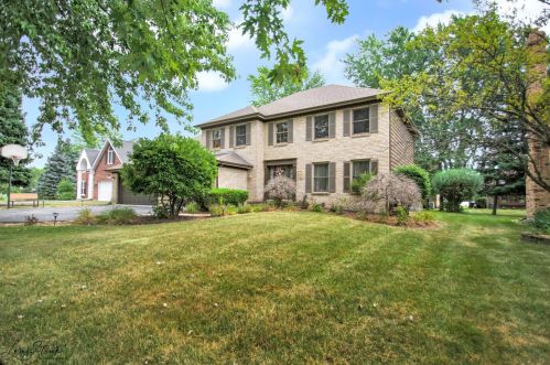 1740 Atwood Cir, Naperville, IL 60565-6745