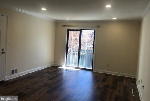 50 Voscek Ct, Trenton NJ  08648-2648 exterior